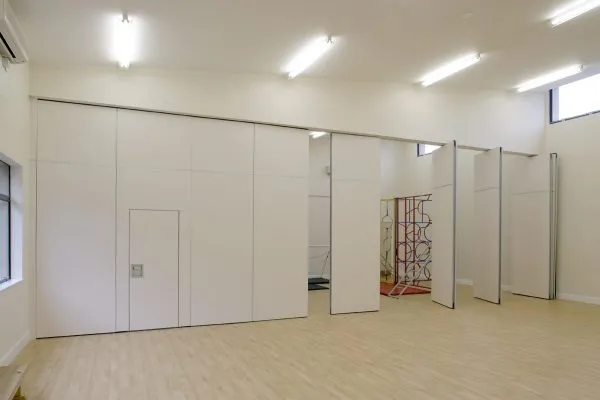Movable Walls in Schools